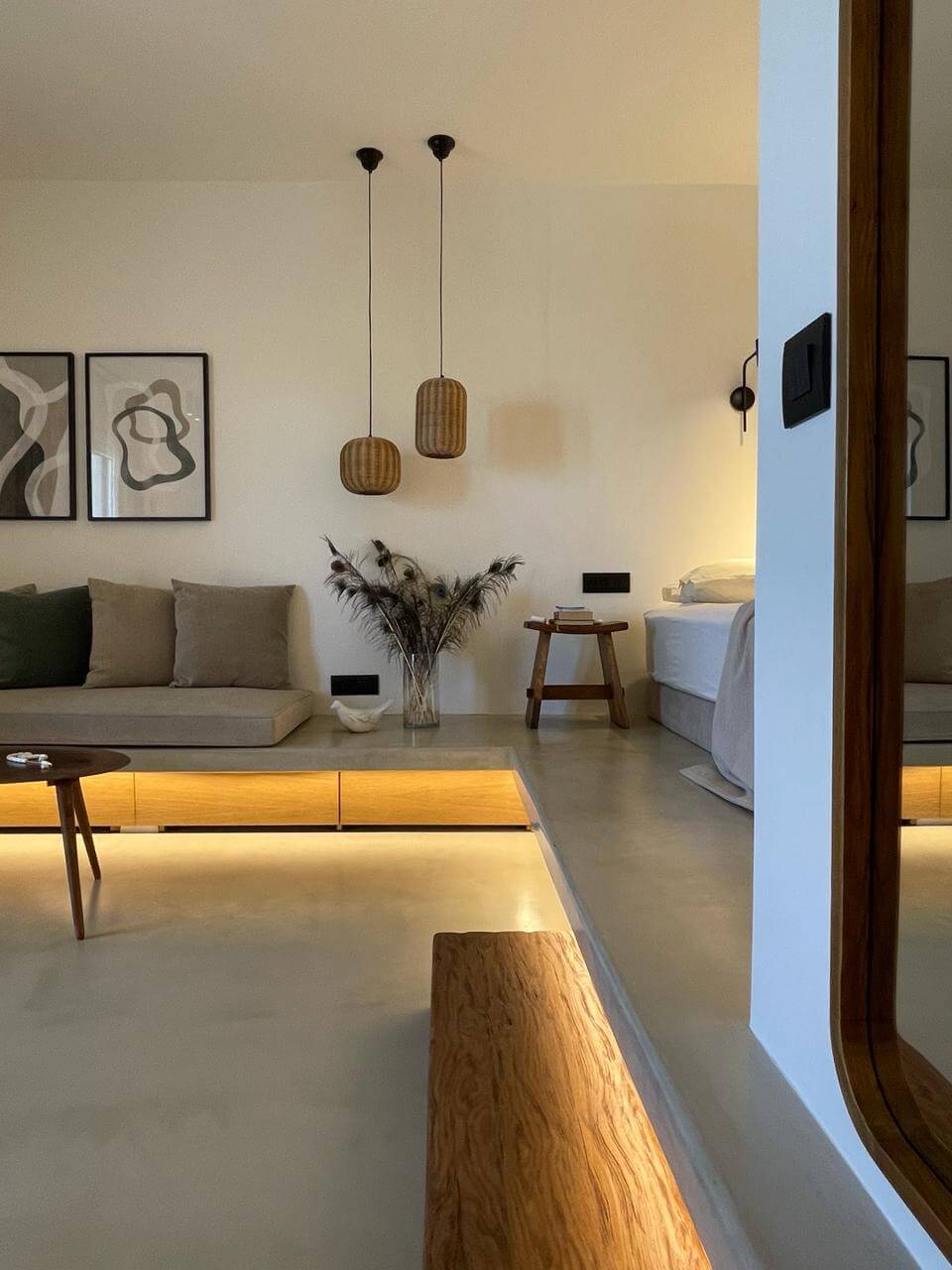 Bedroom, Livingroom