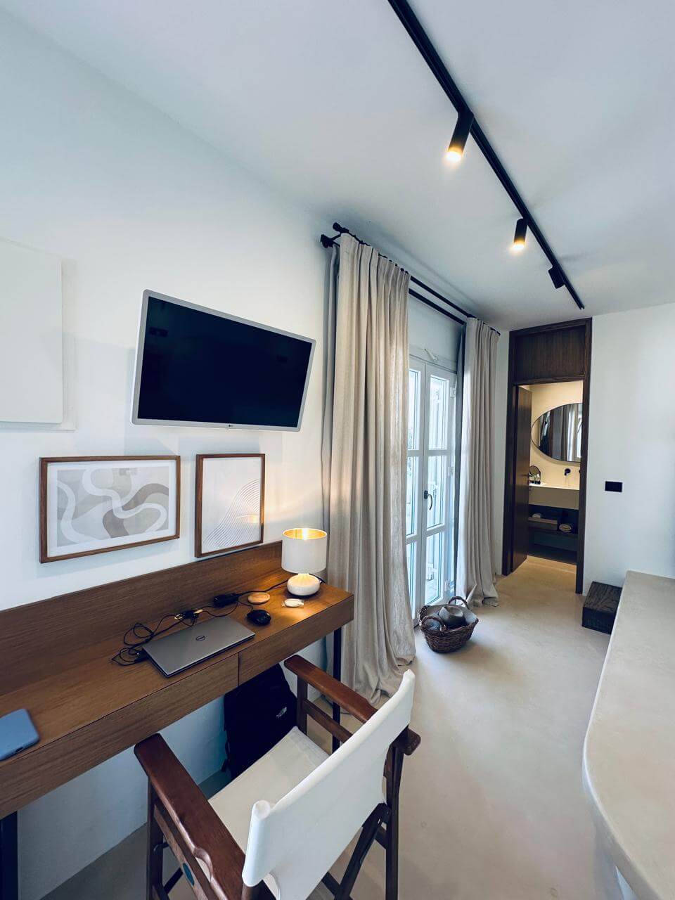 Bedroom, suite