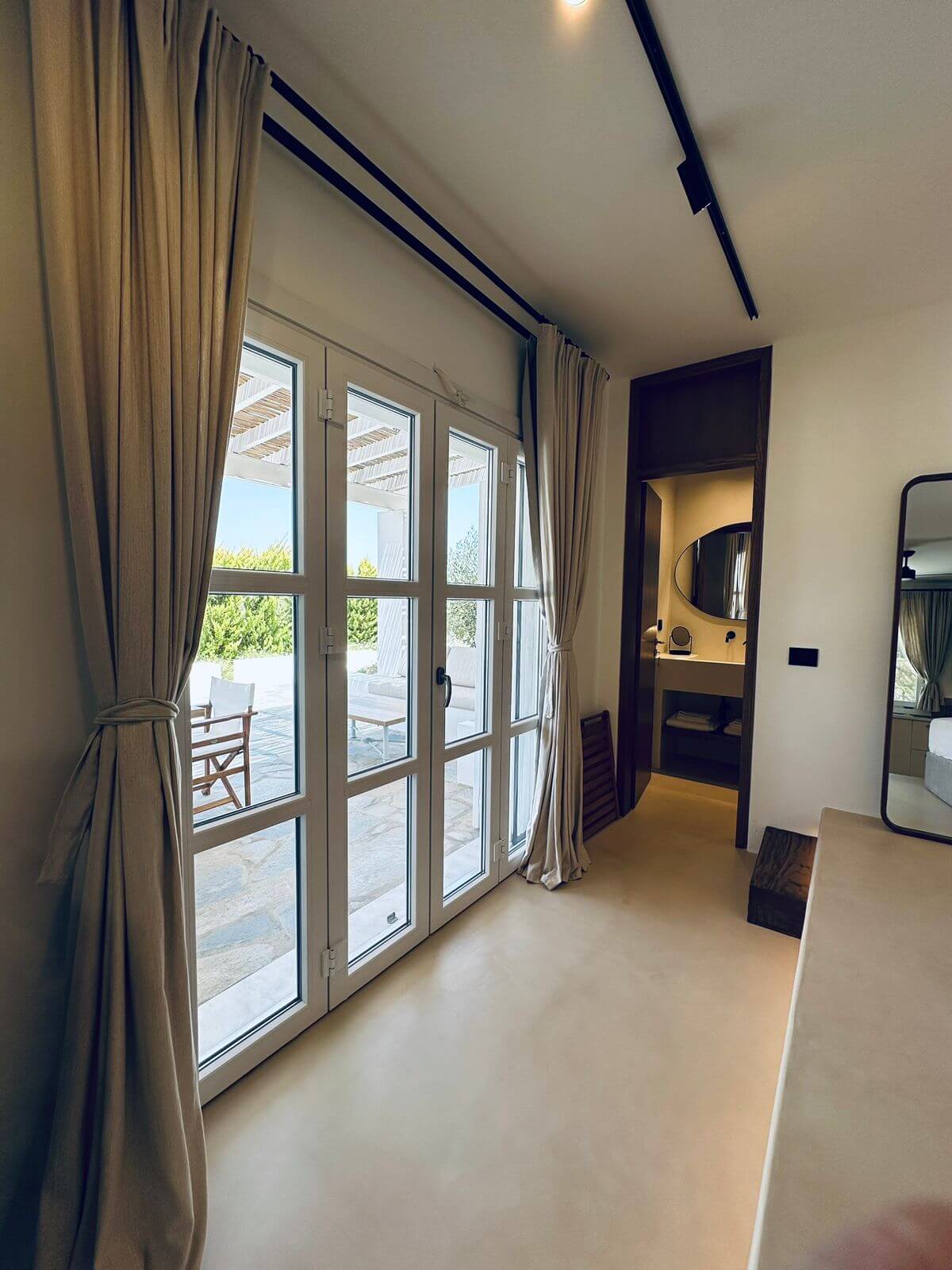 Bedroom, suite